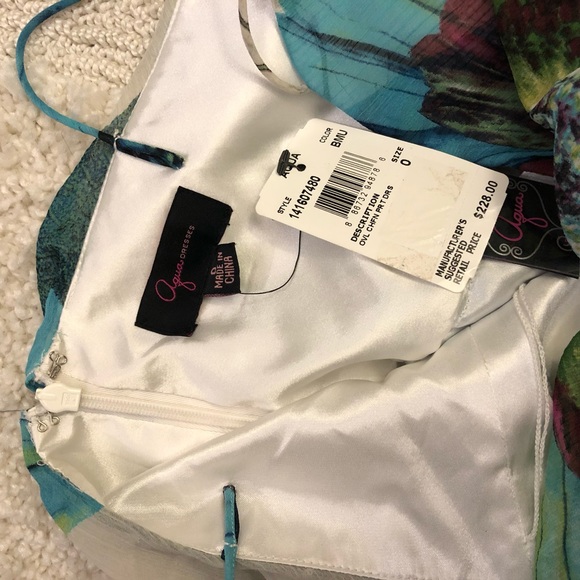 NWT Aqua Bloomingdales floral pattern maxi dress - Picture 4 of 4